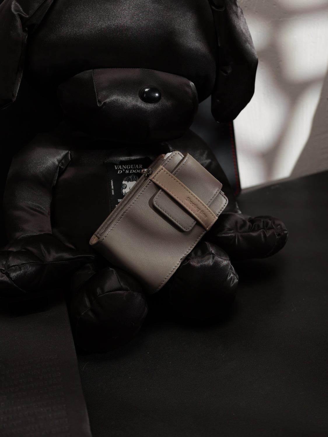 Cam-in leather carrying case for Ricoh GRii, GRiii, SONY Cyber-shot HX-V700, and CONTAX T cameras