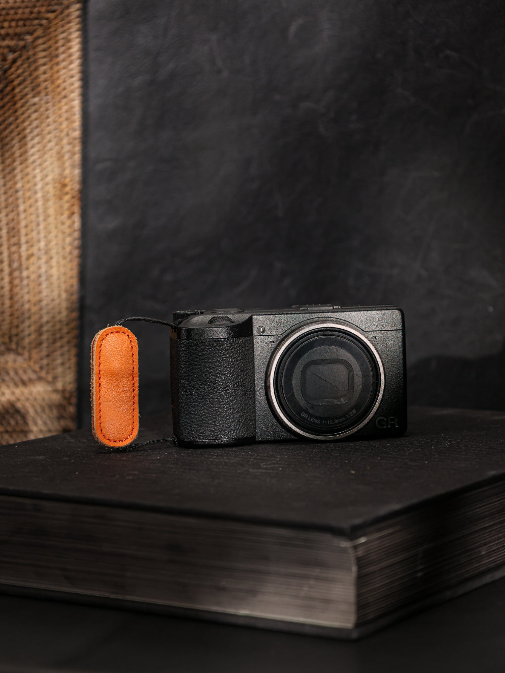 Cam-in  LWS-030 Series GR Genuine Leather Camera Finger Strap