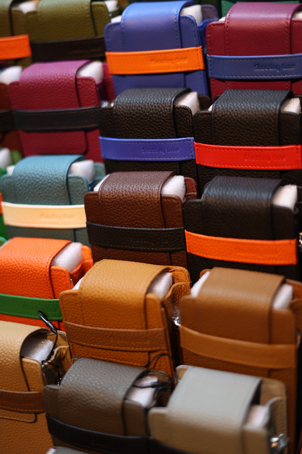 Cam-in leather carrying case for Ricoh GRii, GRiii, SONY Cyber-shot HX-V700, and CONTAX T cameras
